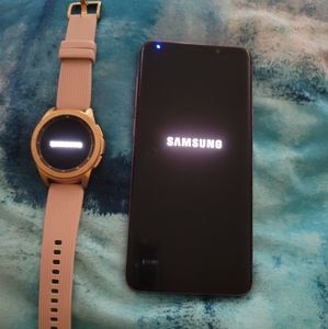 Samsung Galaxy 9 plus and Watch Gear 2